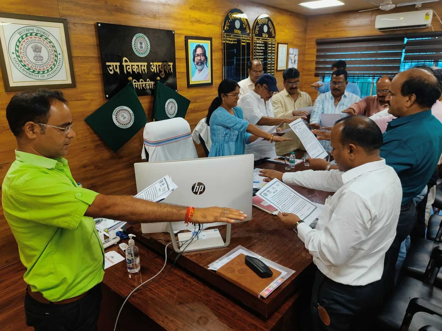 Giridih News: स्वच्छता ही सेवा अभियान को ले डीडीसी ने की बैठक