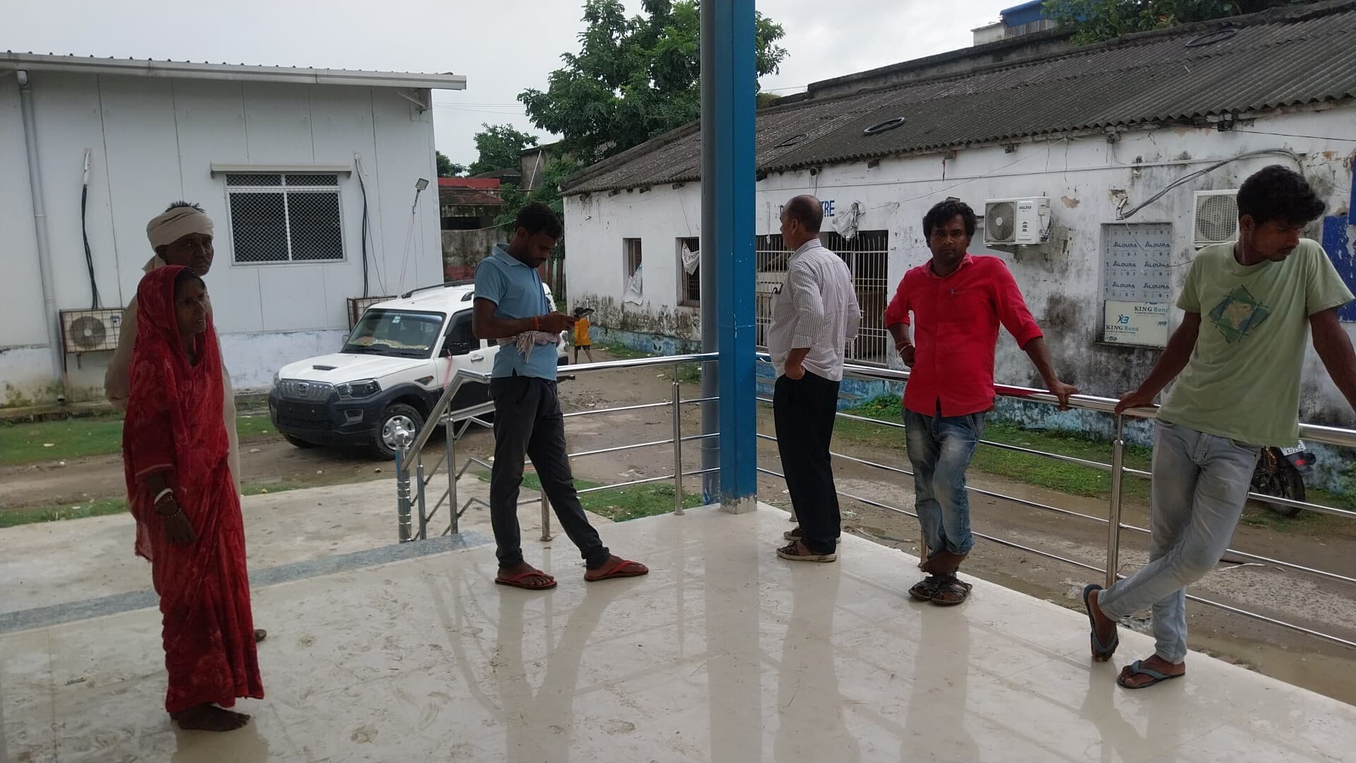 लोदीपुर में महिला ने फांसी लगाकर की आत्महत्या