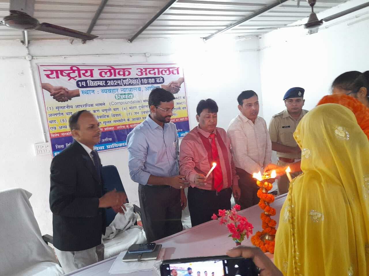 राष्ट्रीय लोक अदालत का जिला जज, डीएम व एसपी ने किया उद्घाटन