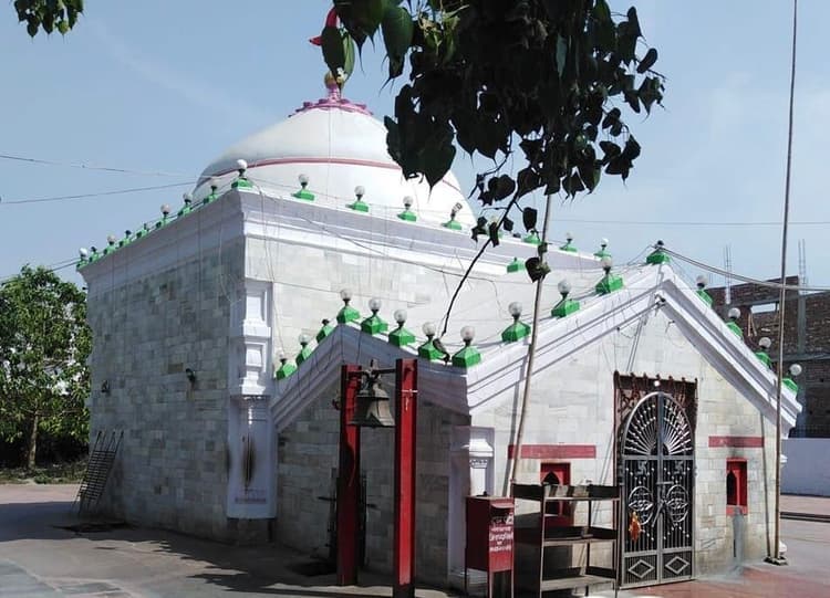 श्री उग्रतारा मंदिर न्यास समिति सचिव ने पूर्व के सचिव व कोषाध्यक्ष पर दर्ज कराया मामला