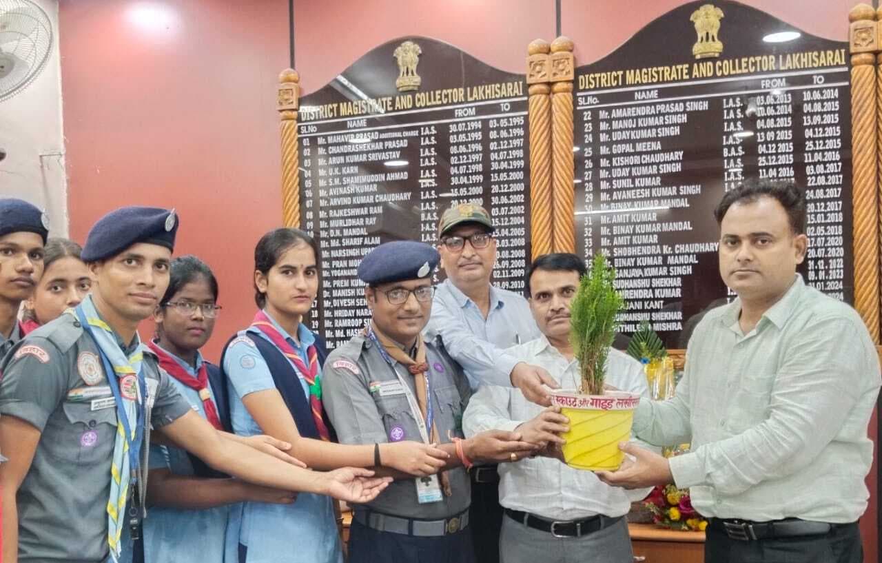 Lakhisarai News : जिले के सभी सरकारी स्कूलों में होंगे स्काउट-गाइड के दो यूनिट