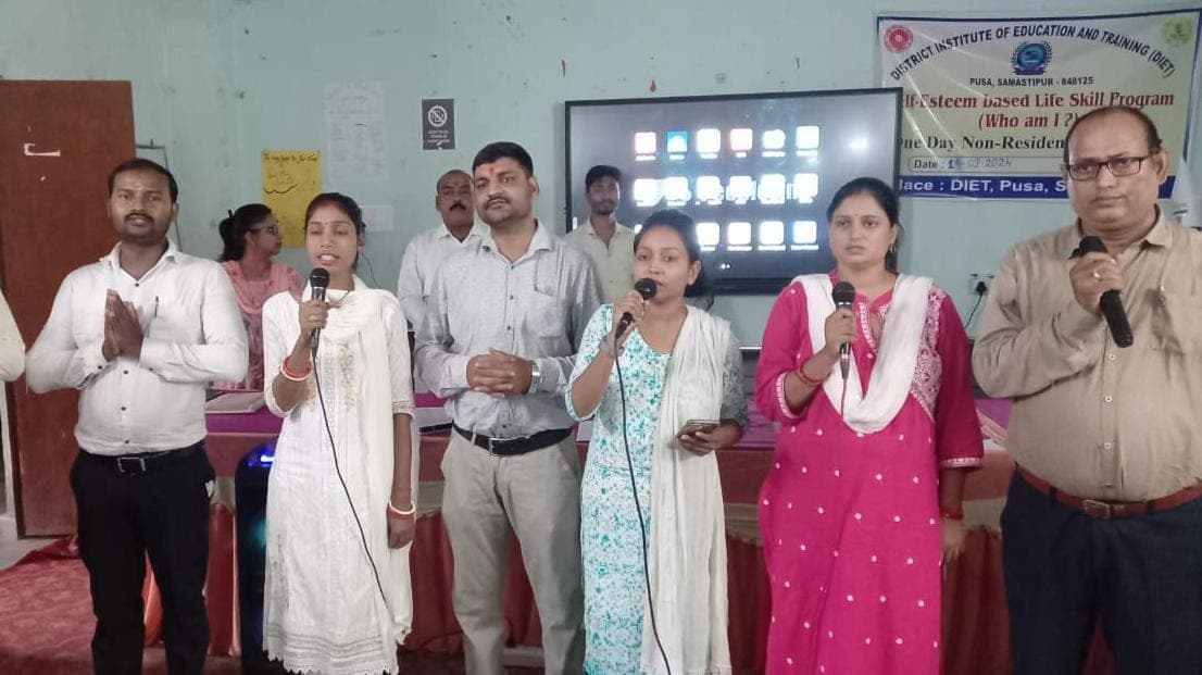 sense of self esteem: युवाओं में विकसित होगी आत्म सम्मान की भावना