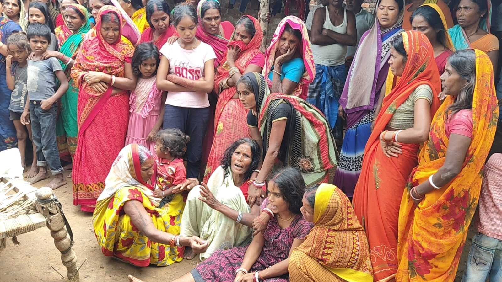 सौतेले भाई ने कुल्हाड़ी से वार कर की वृद्ध की हत्या