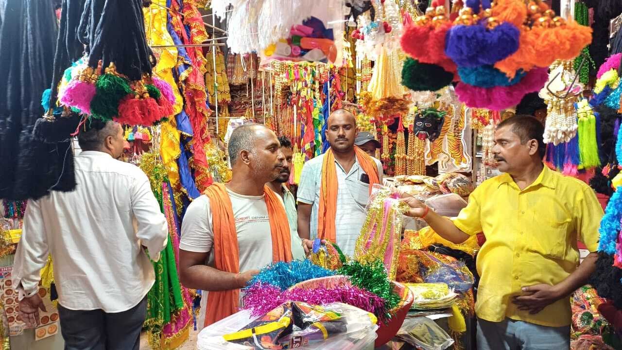 अनंत चतुर्दशी आज, बाजारों में उमड़ी खरीदारी को लेकर भीड़