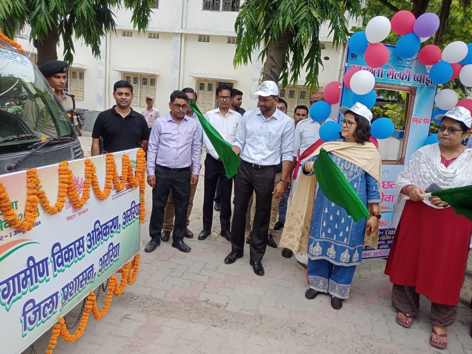 स्वच्छता ही सेवा अभियान को बनायें सफल : डीएम