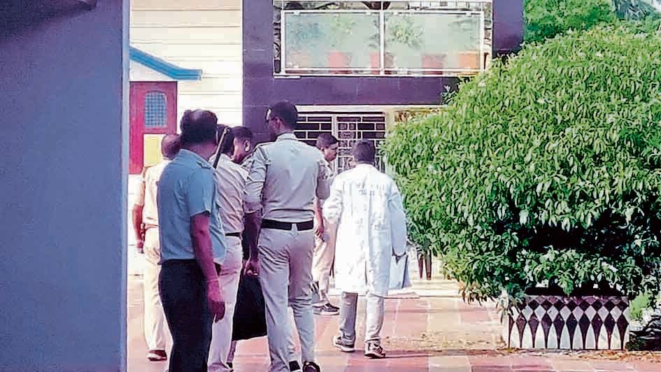 पृथ्वीराज और अजय की संपत्ति अटैच करने की प्रक्रिया शुरू