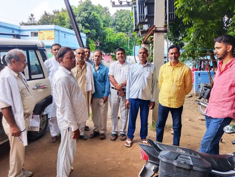 Aurangabad News : दातुन तोड़ने के दौरान करेंट की चपेट में आया वृद्ध, गयी जान