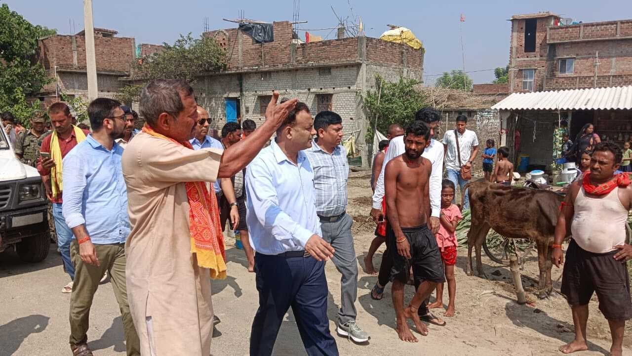 गंगा के जलस्तर में लगातार वृद्धि से निचला इलाका जलमग्न