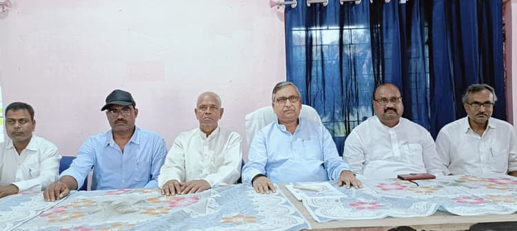 राज्य सरकार अपने वादे को पूरा नहीं किया : राकेश