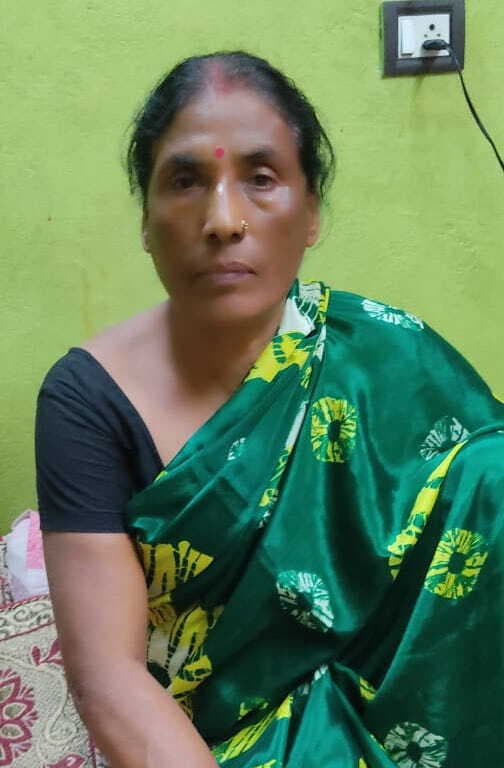 रिटायर्ड सैनिक की पत्नी से गहने लूटे, चलते ऑटो से बाहर फेंका