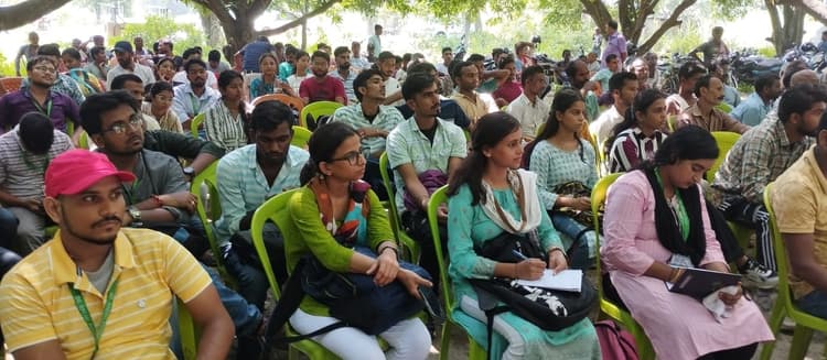 छात्राओं ने भौगोलिक अनुसंधात्मक रिपोर्ट किया जारी