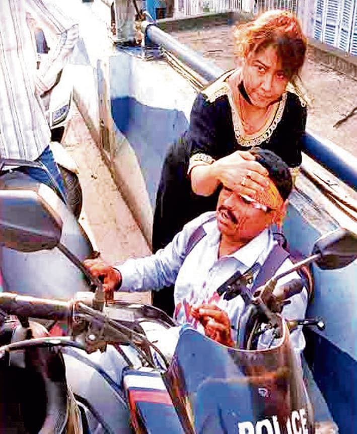 चाइनीज मांझा की चपेट में आकर जख्मी हुआ पुलिस अधिकारी