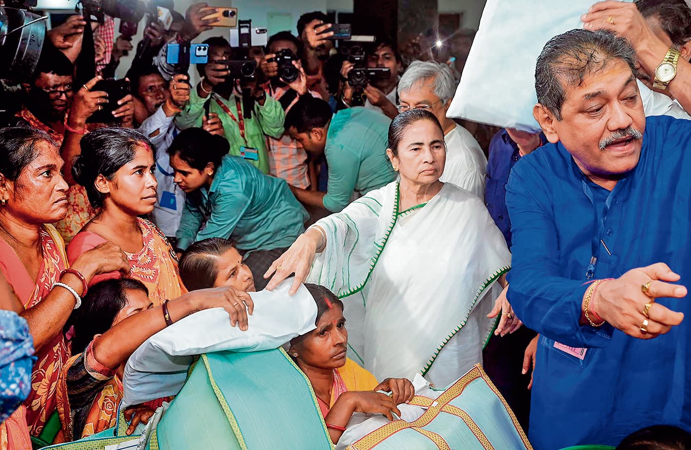 केंद्र सरकार बाढ़ में हुई मौतों का हिसाब नहीं रखती, भाजपा सिर्फ चुनाव में वोट मांगने आ जाती है : मुख्यमंत्री