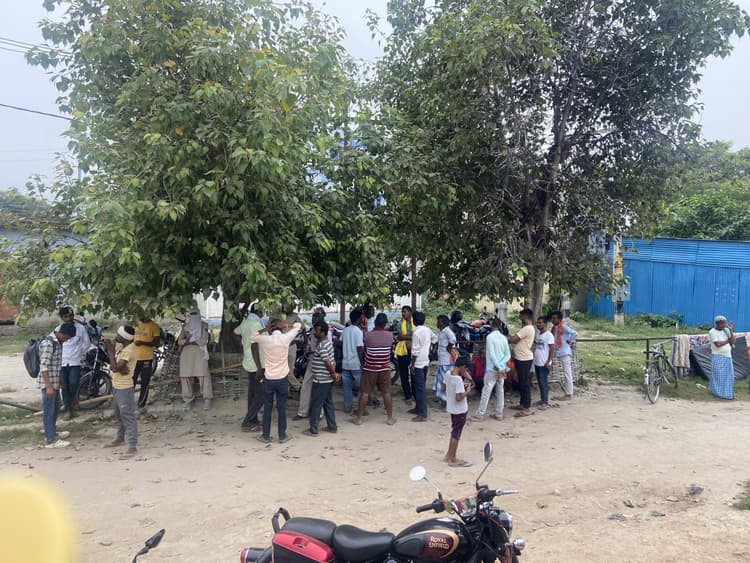 पोखर में डूबने से एक विवाहिता व दो किशोरियों की मौत