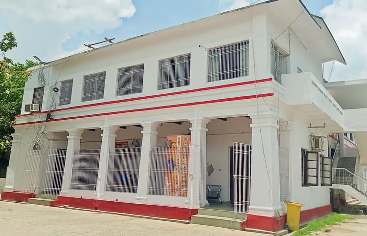 Chhapra News : जांच टीम ने डीएम को सौंपी रिपोर्ट, शहर में जलजमाव के लिए बुडको को बताया जिम्मेदार