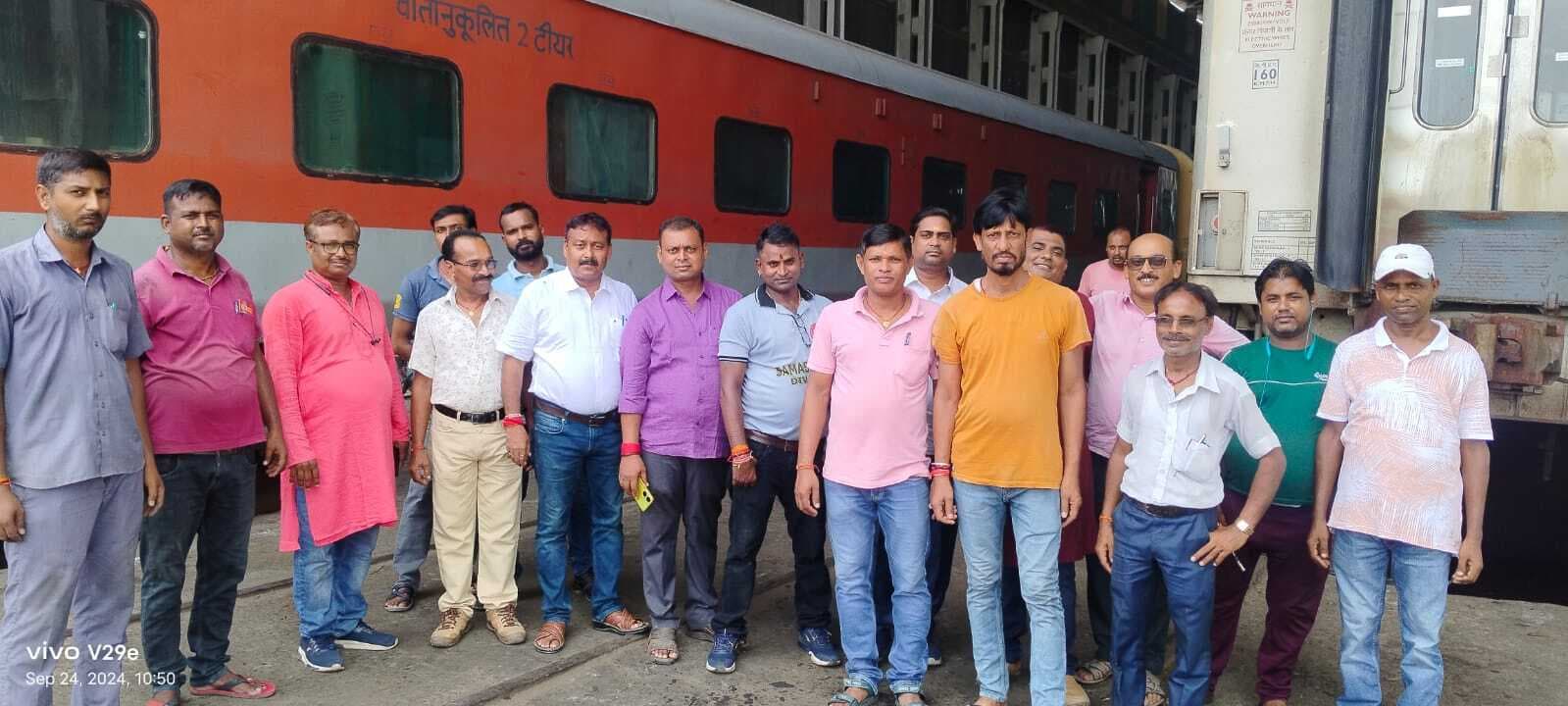 Darbhanga News : इसीआरकेयू ने यूनियन चुनाव के लिए दरभंगा जंक्शन व झंझारपुर में चलाया संपर्क अभियान