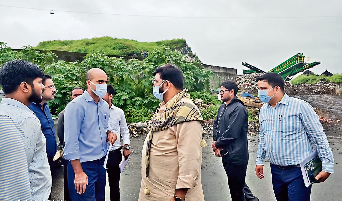 Ranchi news : झिरी में कचरे का पहाड़ जल्द खत्म करें, इसे हरा भरा बनाया जायेगा : हफीजुल हसन