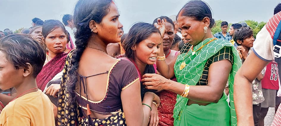 Gaya News : करेंट लगने से युवक की मौत, सड़क जाम