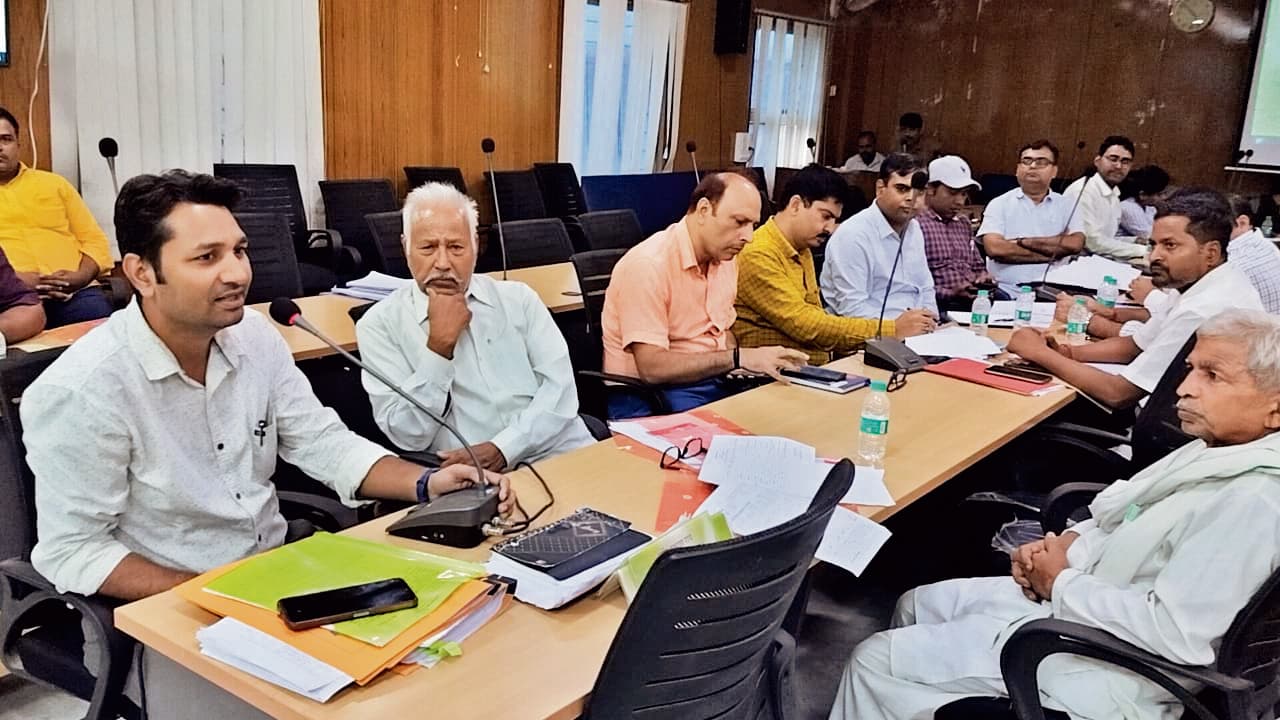 Gopalganj News : विधासनसभा चुनाव के लिए सात मतदान केंद्र बढ़े, 57 भवनों में होंगे दो-दो केंद्र