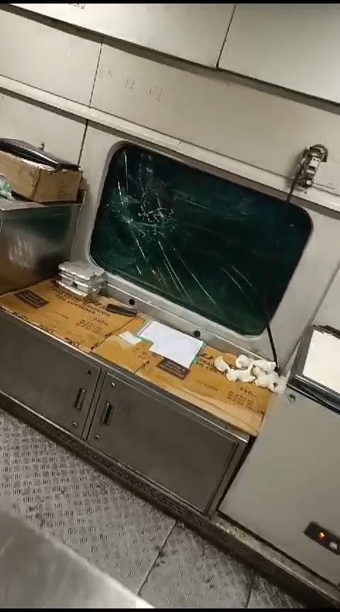 Stone pelting on Freedom Fighter Express: जांच में हुआ खुलासा : विक्षिप्त ने किया था स्वतंत्रता सेनानी पर पत्थराव