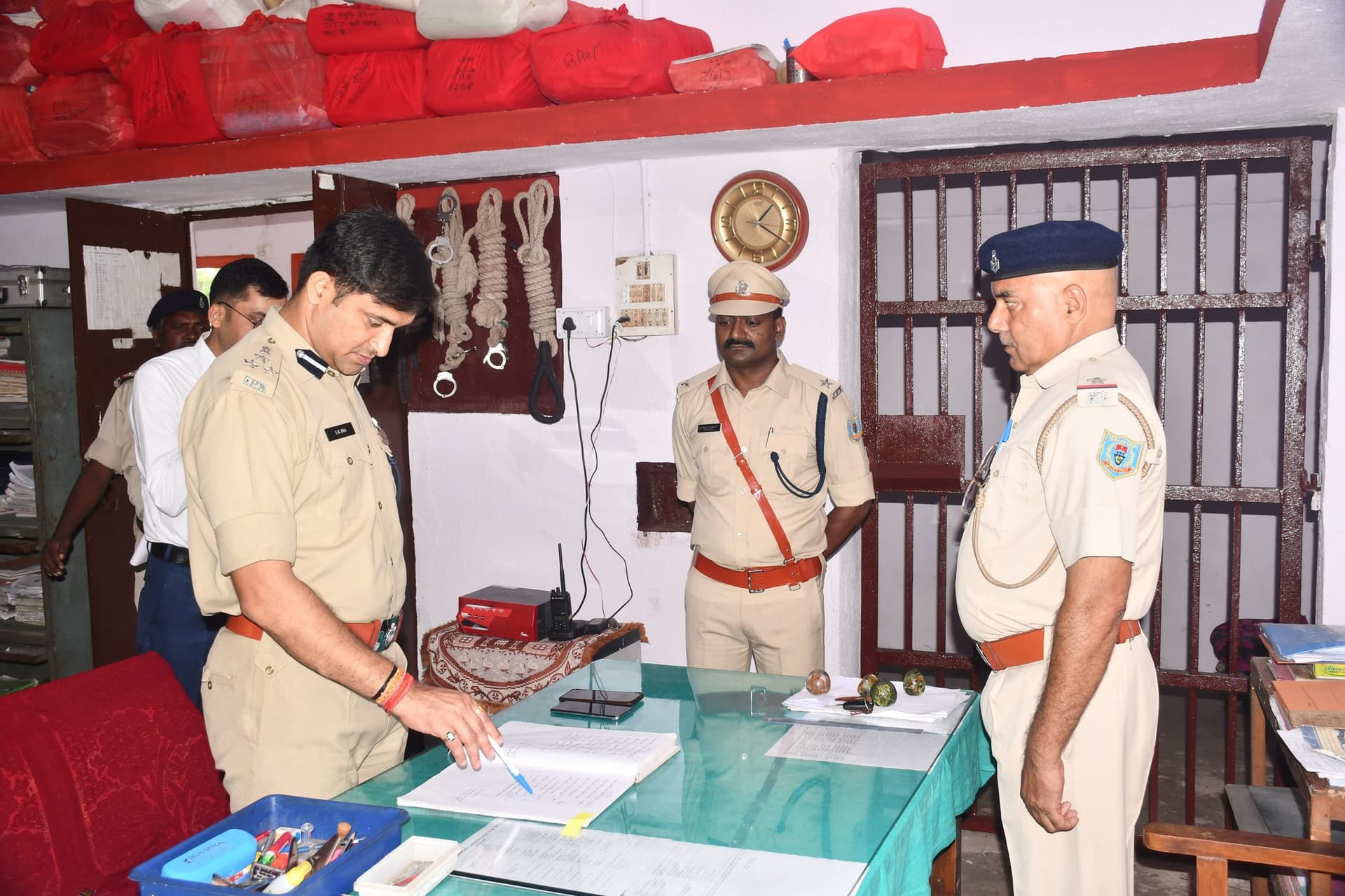 Bokaro News: अपराध पर विशेष नजर रखें पुलिस अधिकारी : डीआइजी