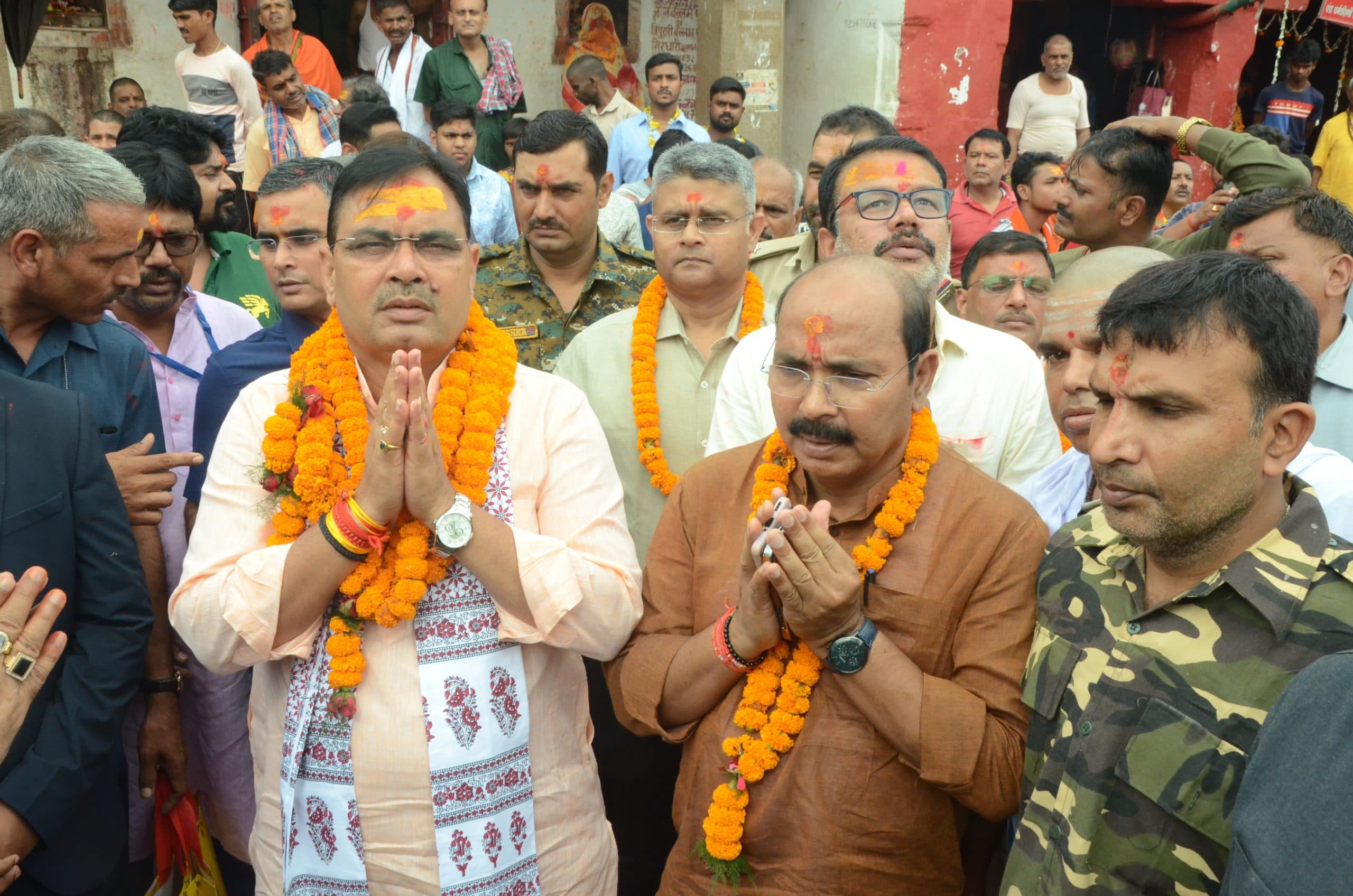 राजस्थान के सीएम भजनलाल पहुंचे बाबा मंदिर, की पूजा-अर्चना