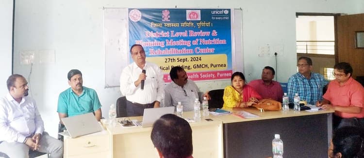 कुपोषित बच्चों के पोषण व पुनर्वास को लेकर सिविल सर्जन ने की समीक्षा बैठक