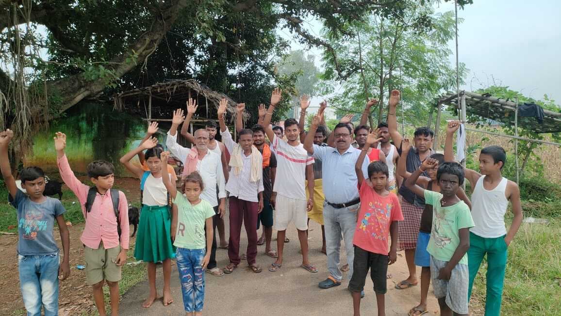 धनाडीह-सैजाकोड़ा के बीच जोरिया में पुल नहीं, ग्रामीणों में आक्रोश
