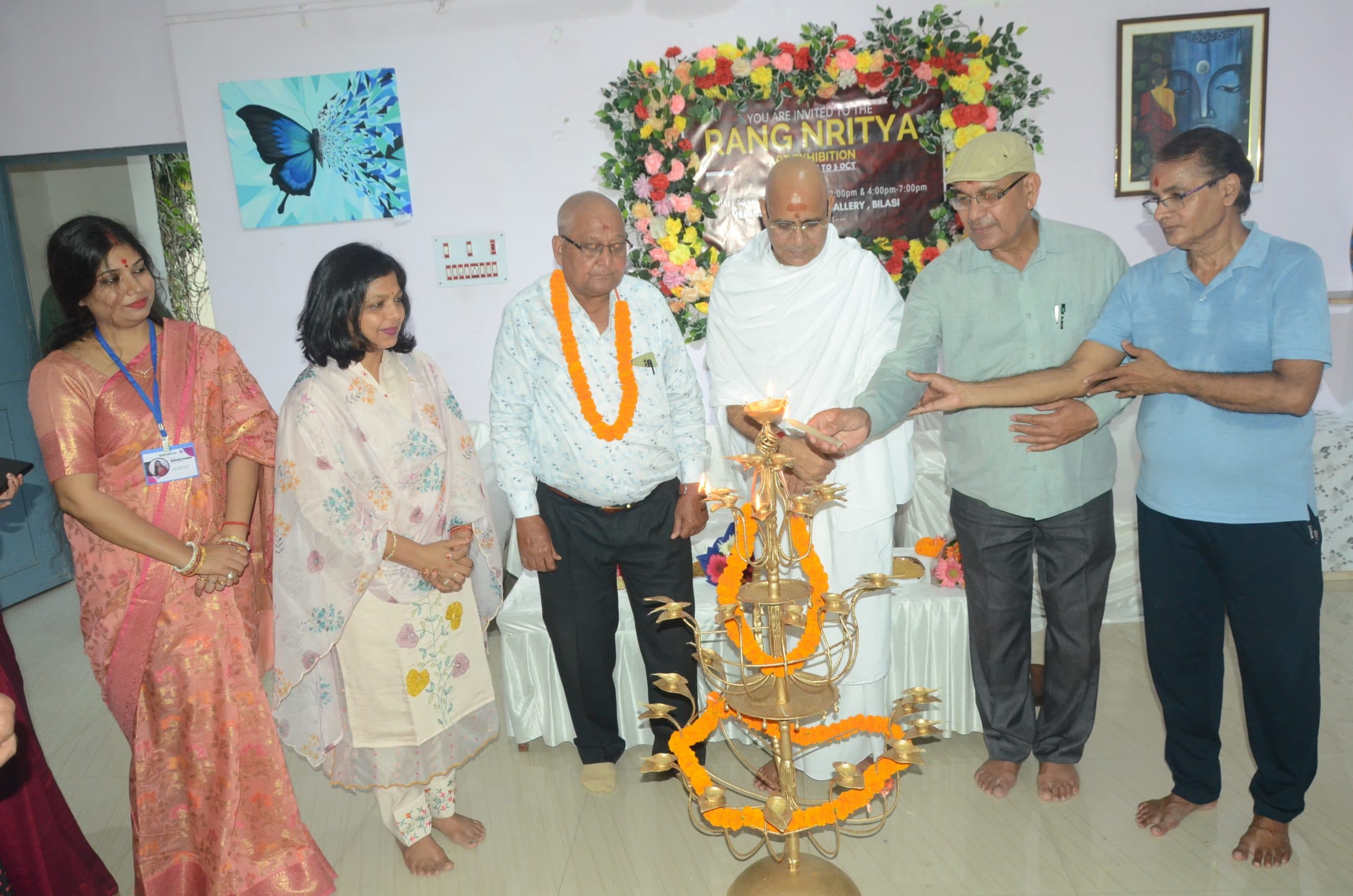 कला प्रदर्शनी में कलाकारों की दिखी कल्पना और सृजनशीलता