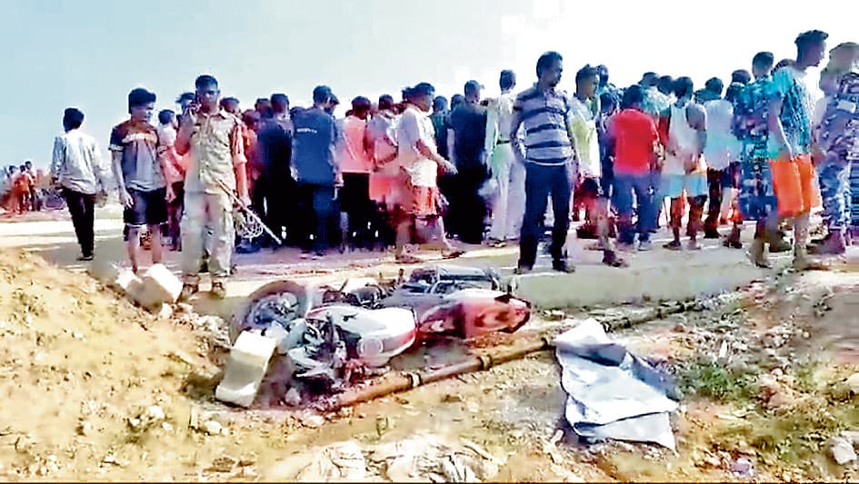 एनएच-32 पर नाइट गार्ड का काल बना ट्रक