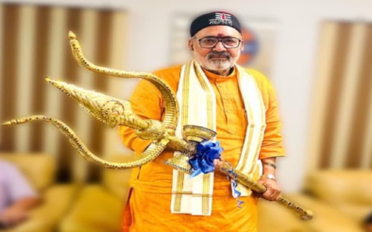 Bihar Politics: गिरिराज सिंह की मांग पर भड़क गई जदयू, भाजपा के फायर ब्रांड नेता को दी ये सलाह