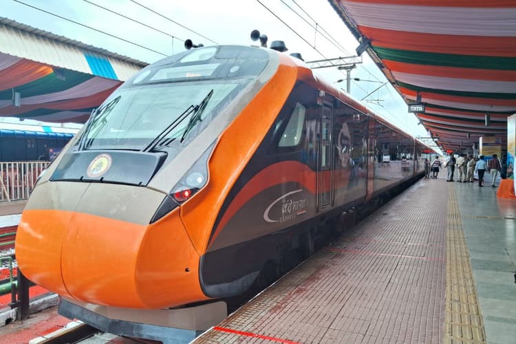 जमशेदपुर से रेल यात्रा करने वाले ध्यान दें, इन बातों का नहीं रखा ध्यान, तो होगी मुश्किल