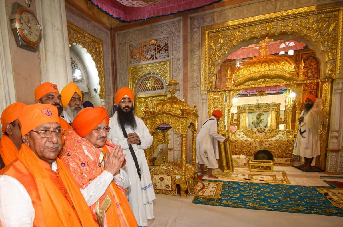 पटना साहिब गुरुद्वारे में जेपी नड्डा ने टेका माथा, तख्त साहिब के जत्थेदार ने दिया सिरोपा
