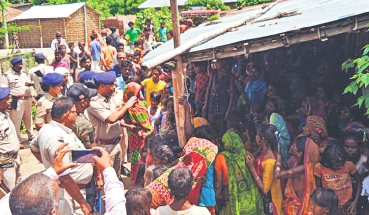 बिहार में महिला मुखिया की दूसरी शादी से उग्र हुए ग्रामीण, पति ने कहा- चुनाव जीतकर छोड़ दिया