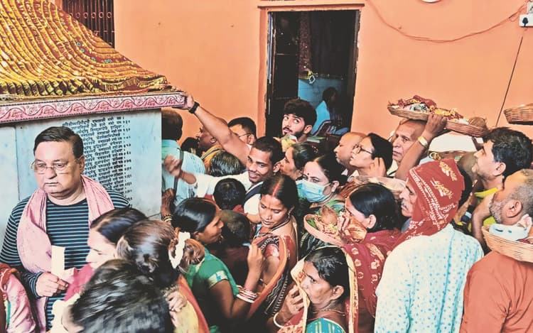 Pitru Paksha: ब्रह्मलोक प्राप्ति के लिए गो प्रचार वेदी पर किया गया पिंडदान, 15वें दिन फल्गु में होगा दुग्ध अर्पण