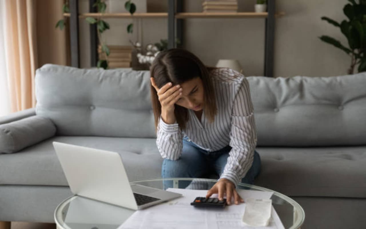 Vastu Tips: घर पर नहीं पड़ेगा निगेटिव एनर्जी का साया, इन बातों का रखें खास ख्याल Vastu Tips: घर पर नहीं पड़ेगा निगेटिव एनर्जी का साया, इन बातों का रखें खास ख्याल