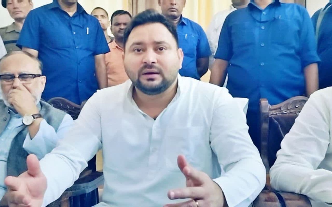 केजरीवाल को मिली जमानत तो तेजस्वी ने मोदी सरकार पर बोला हमला- कहा, BJP ने साजिश के तहत फंसाया केजरीवाल को मिली जमानत तो तेजस्वी ने मोदी सरकार पर बोला हमला- कहा, BJP ने साजिश के तहत फंसाया