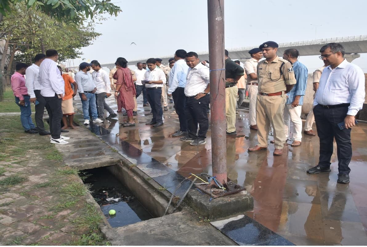 Chhath Puja 2024: छठ घाटों की स्थिति देखकर भड़के पटना डीएम, पढ़िए क्या कुछ कहा