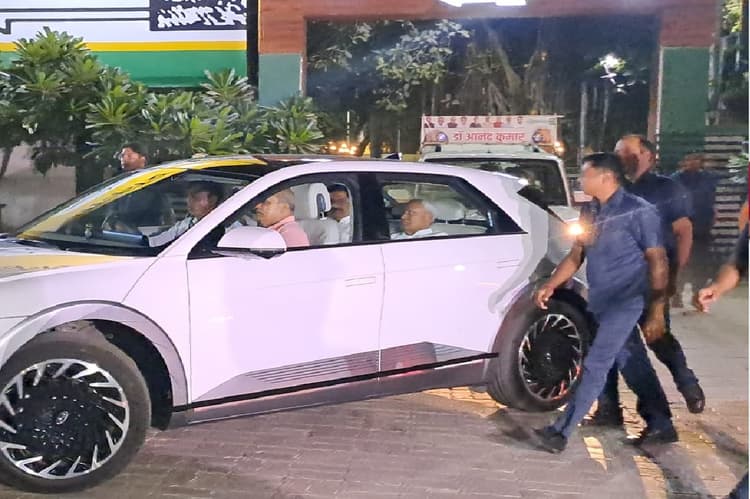 Bihar Politics: सीएम अचानक क्यों पहुंचे पार्टी कार्यालय, नेताओं और कार्यकर्ताओं से मिलकर क्या पूछा