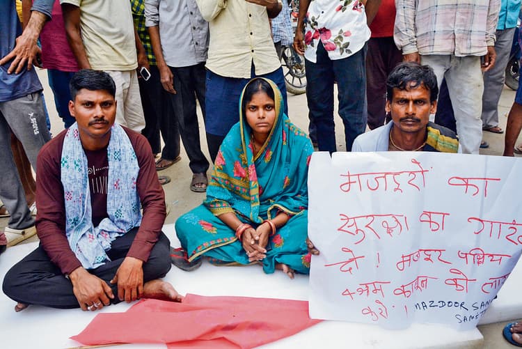 पटना मेट्रो हादसा: 18 घंटे सफर कर पत्नी व भाई पहुंचे पटना, कंपनी ने दूसरे के हाथों ओडिशा भेज दिये शव