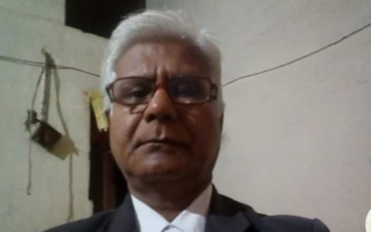 Buxar : कोर्ट में बहस के दौरान वकील को आया हार्ट अटैक, जज साहब ने दिया CPR लेकिन नहीं बची जान