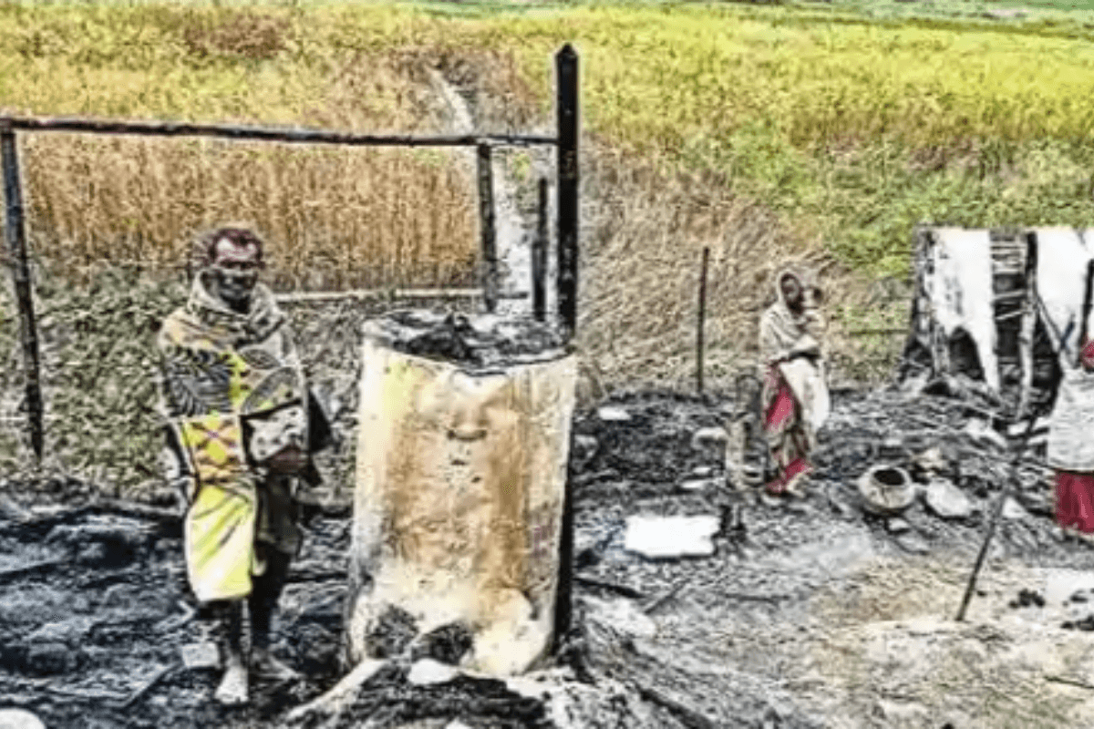 Darbhanga News: दुखद! बाढ़ पीड़ितों पर टूटा आग का कहर, धू-धूकर जले रैन बसेरे
