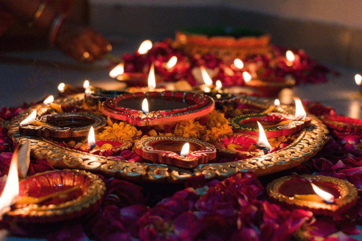 Tips for Diya: मिट्टी के दीयों के साथ करें ये उपाय नहीं सोखेंगे तेल Tips for Diya: मिट्टी के दीयों के साथ करें ये उपाय नहीं सोखेंगे तेल