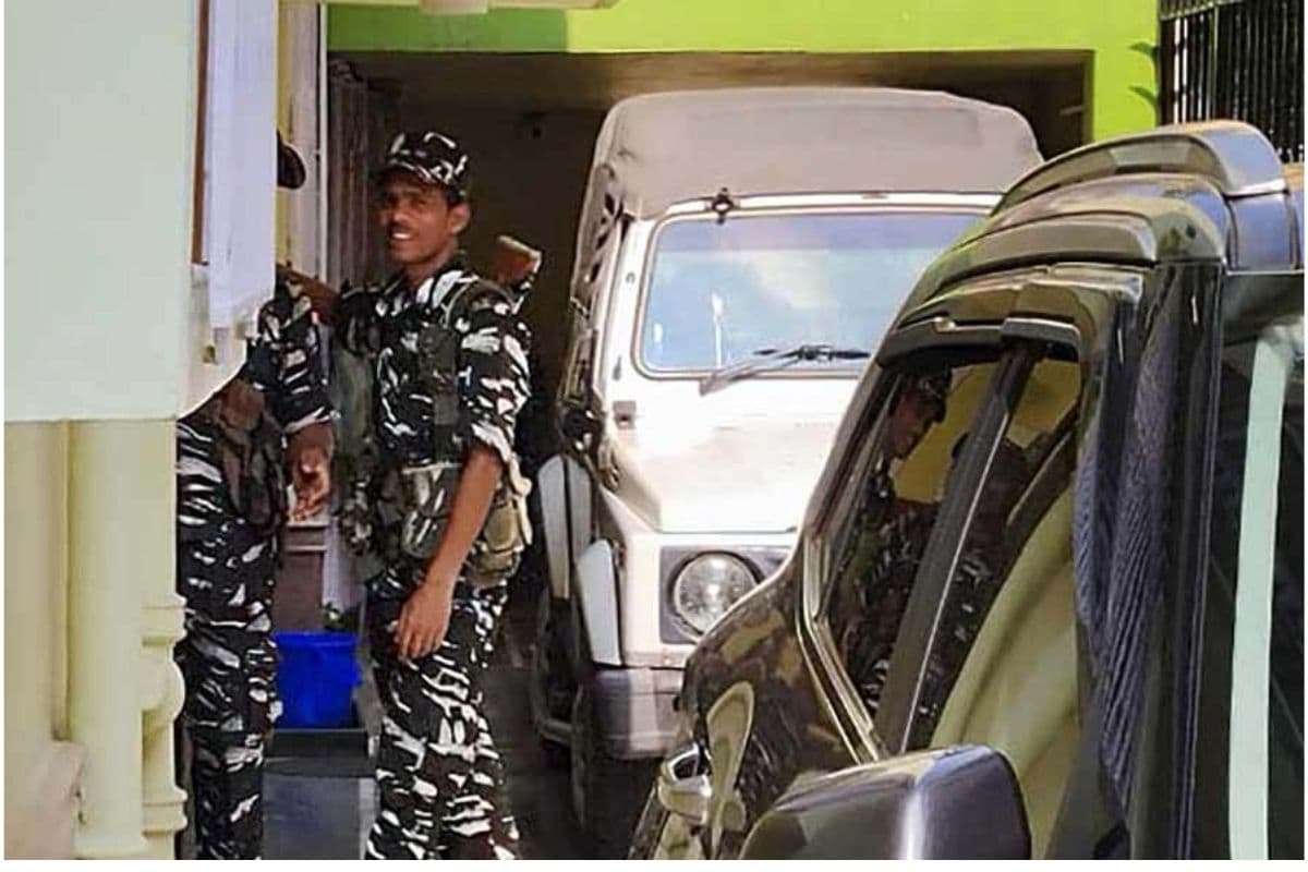 Bengal Ration Scam : राशन मामले में ईडी फिर सक्रिय, कोलकाता समेत कई जगहों पर छापेमारी Bengal Ration Scam : राशन मामले में ईडी फिर सक्रिय, कोलकाता समेत कई जगहों पर छापेमारी