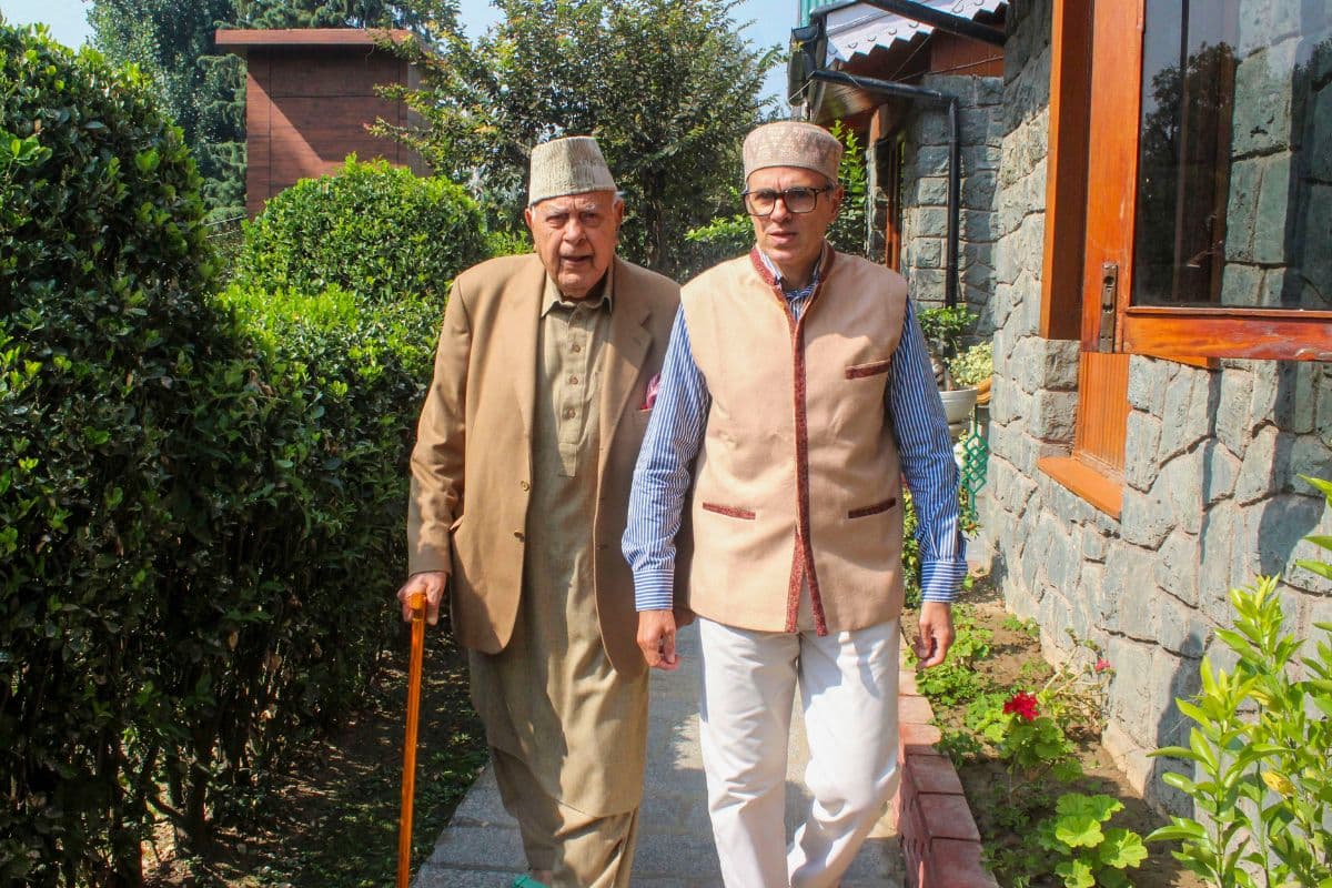 Jammu And Kashmir: ‘कश्मीरी पंडितों को घर वापस लौटना चाहिए’, सरकार गठन से पहले फारूक अब्दुल्ला ने कह दी बड़ी बात