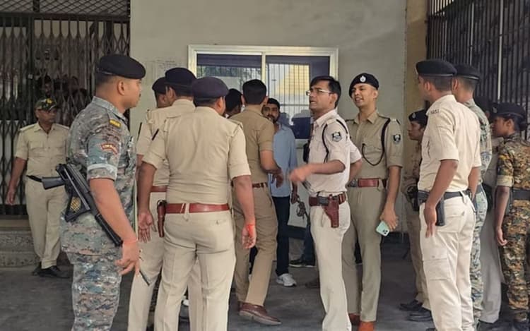 Gopalganj News: जेल में बंद अपराधियों ने रची थी कुख्यात विशाल की हत्या की साजिश, ऐसे हुआ खुलासा