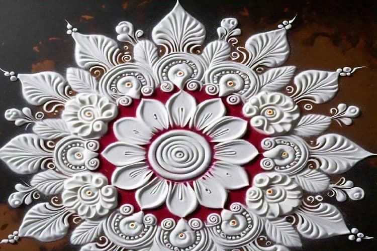 Diwali Simple Rangoli Design 2024: धनतेरस और दिवाली पर घर में बनाएं खूबसूरत रंगोली के डिजाइन, देखें Rangoli Photos