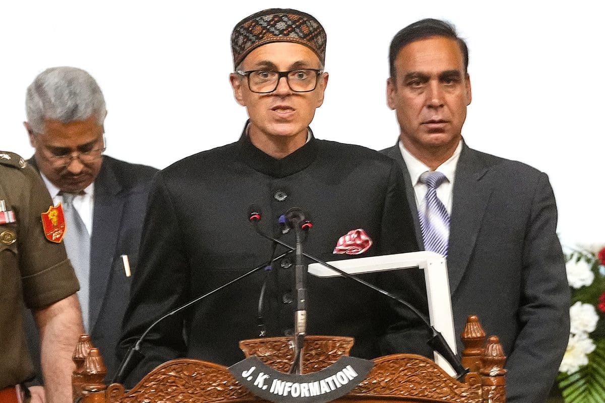 Jammu And Kashmir: सीएम बनते ही एक्शन में उमर अब्दुल्ला, कर दी बड़ी घोषणा, हो रही जमकर तारीफ