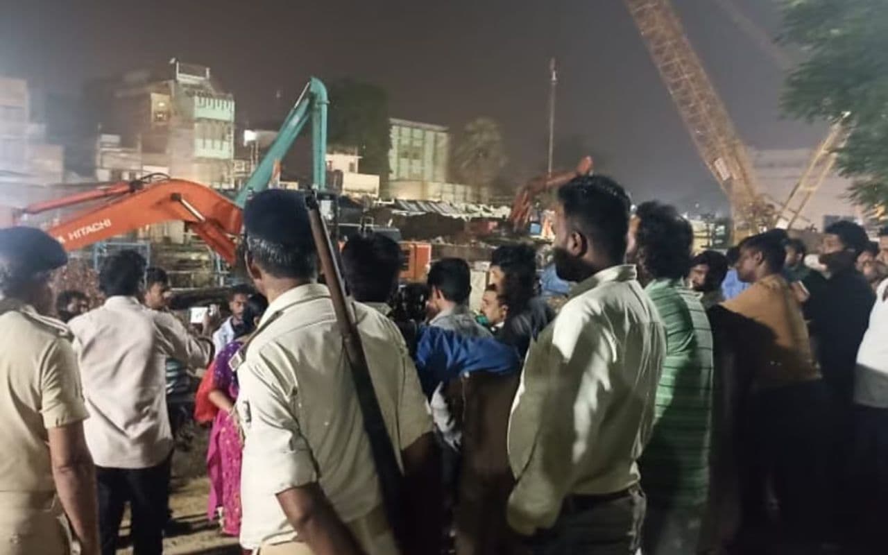 Patna Metro निर्माण हादसे पर सीएम नीतीश ने जताया दुःख, दिए जांच के आदेश Patna Metro निर्माण हादसे पर सीएम नीतीश ने जताया दुःख, दिए जांच के आदेश