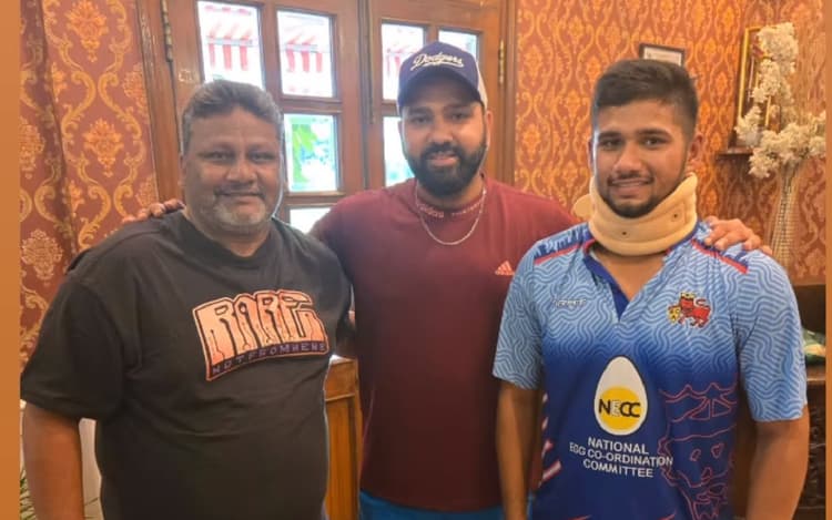 Rohit Sharma ने एक्सीडेंट में घायल मुशीर खान से की मुलाकात, कप्तान की तस्वीर वायरल